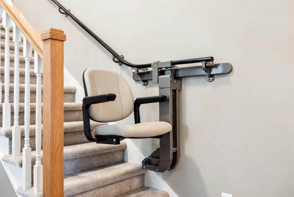 Les 6 bonnes raisons d'installer un monte-escalier chez vous